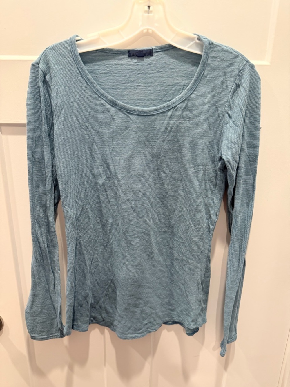 Gap Long Sleeve Tee Medium Blue Scoop Neck Lightweight Basic Top Women
